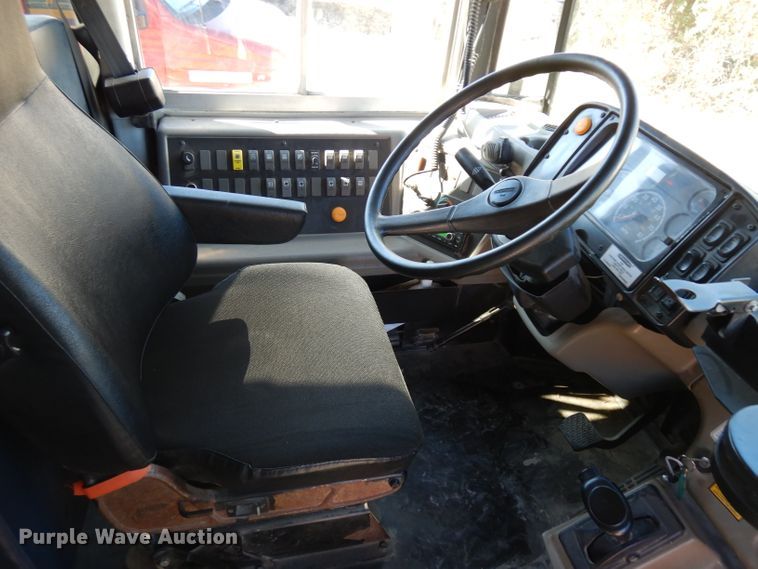 image for item GI9476 2005 Thomas school bus