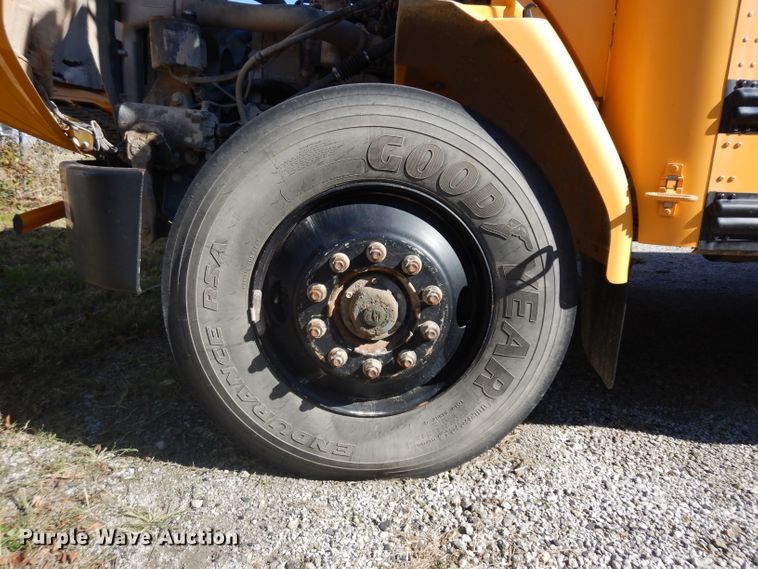 image for item GI9476 2005 Thomas school bus