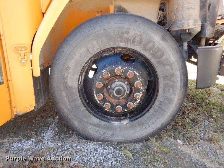 image for item GI9476 2005 Thomas school bus