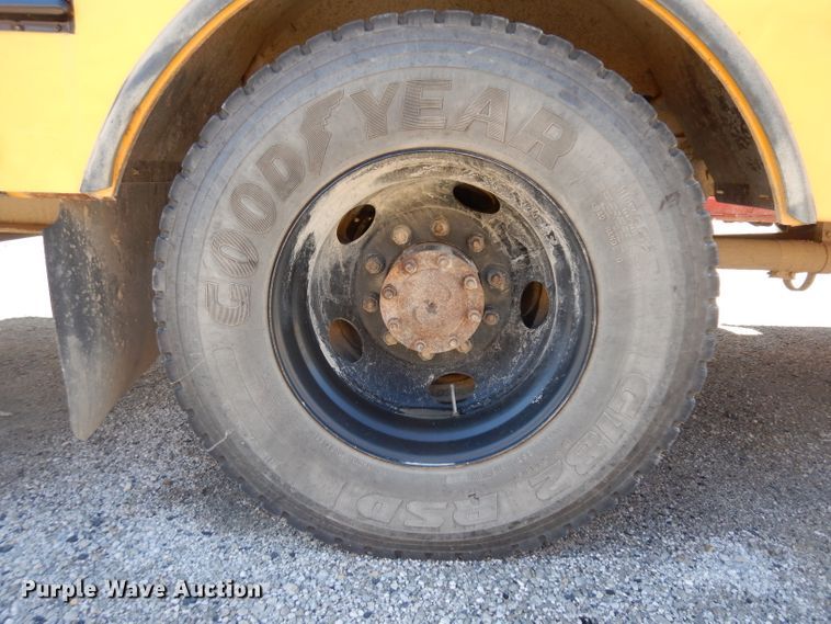 image for item GI9476 2005 Thomas school bus