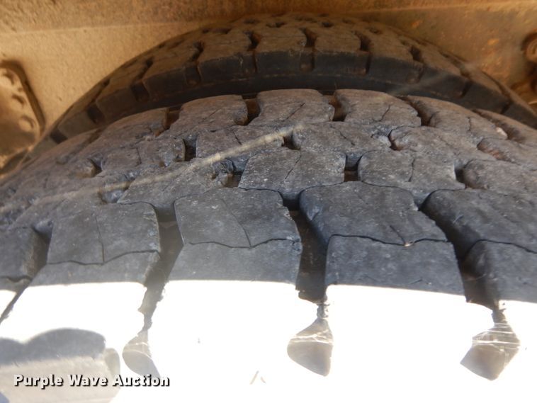 image for item GI9476 2005 Thomas school bus