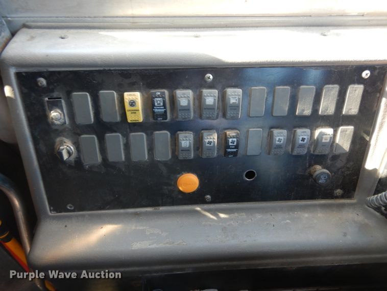 image for item GI9477 2006 Thomas school bus