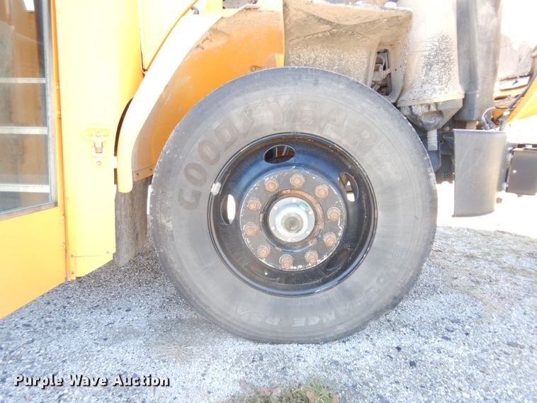 image for item GI9477 2006 Thomas school bus