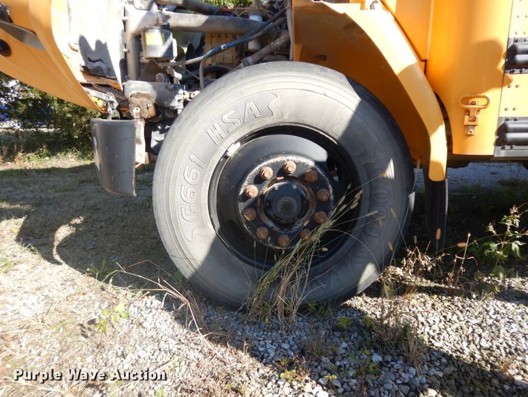 image for item GI9478 2006 Thomas school bus