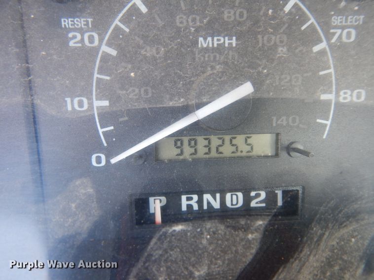 image for item GJ9019 1997 Ford F350 pickup truck