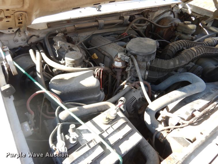 image for item GJ9019 1997 Ford F350 pickup truck