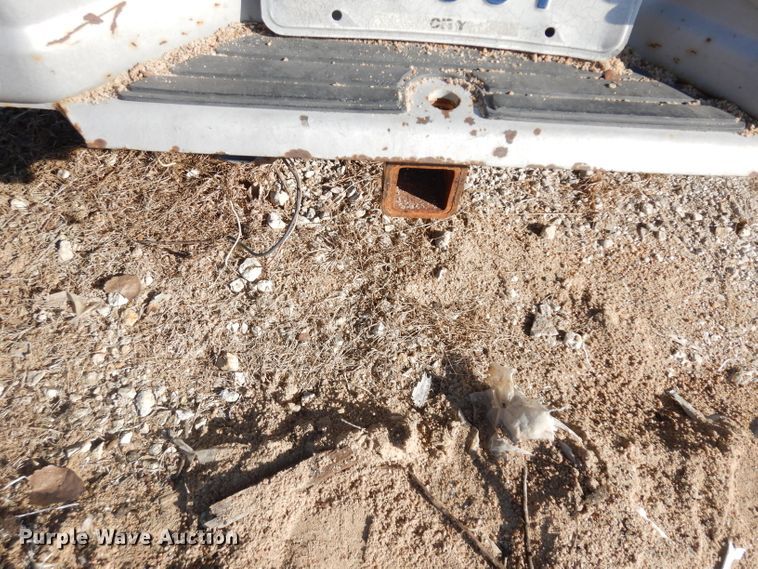 image for item GJ9019 1997 Ford F350 pickup truck