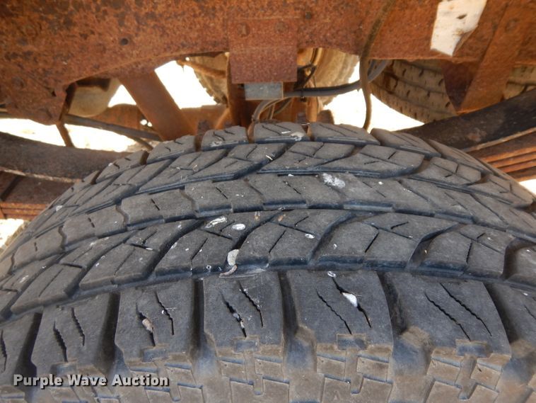 image for item GJ9019 1997 Ford F350 pickup truck