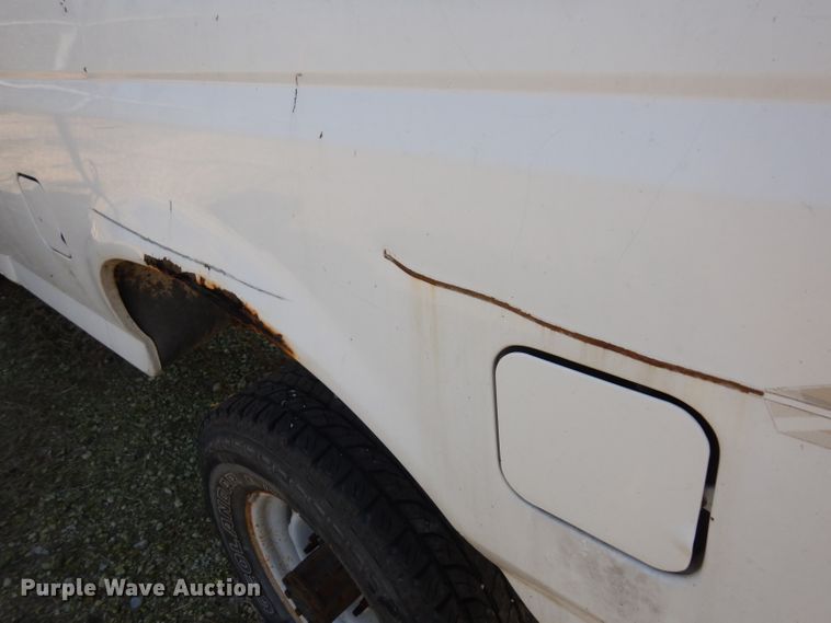 image for item GJ9019 1997 Ford F350 pickup truck