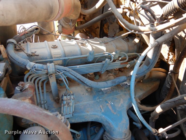 image for item GJ9022 1991 International 4700 flatbed truck