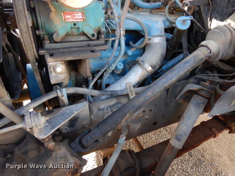 image for item GJ9022 1991 International 4700 flatbed truck