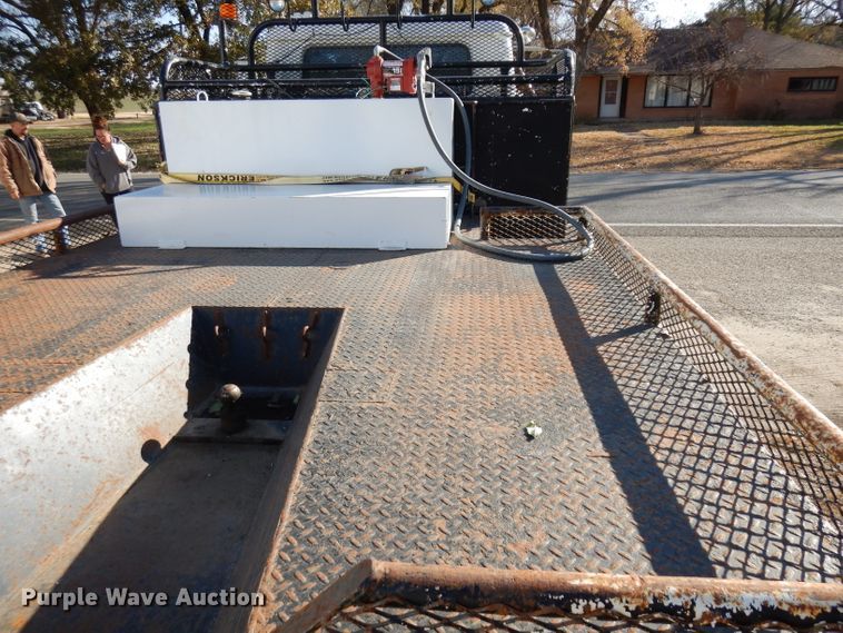 image for item GJ9022 1991 International 4700 flatbed truck