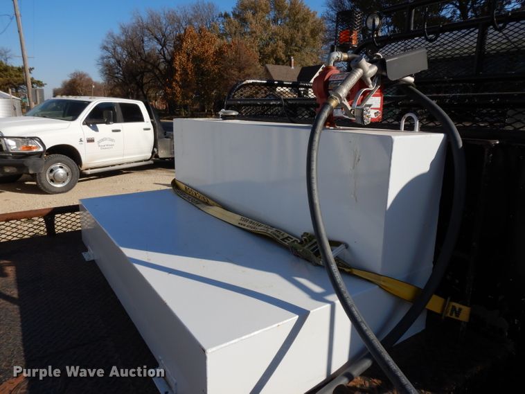 image for item GJ9022 1991 International 4700 flatbed truck