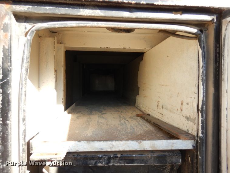 image for item GJ9022 1991 International 4700 flatbed truck