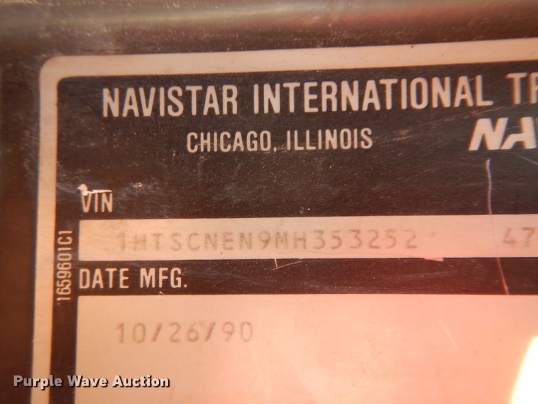 image for item GJ9022 1991 International 4700 flatbed truck