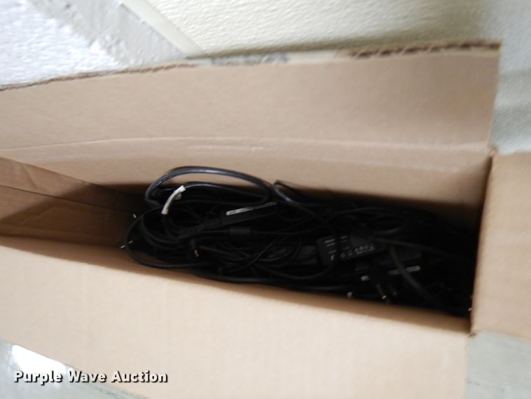 image for item GJ9032 (16) laptops