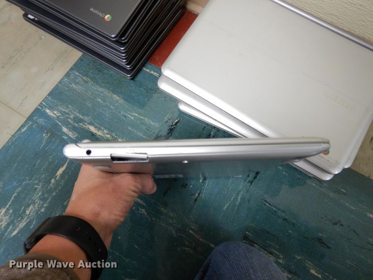 image for item GJ9032 (16) laptops