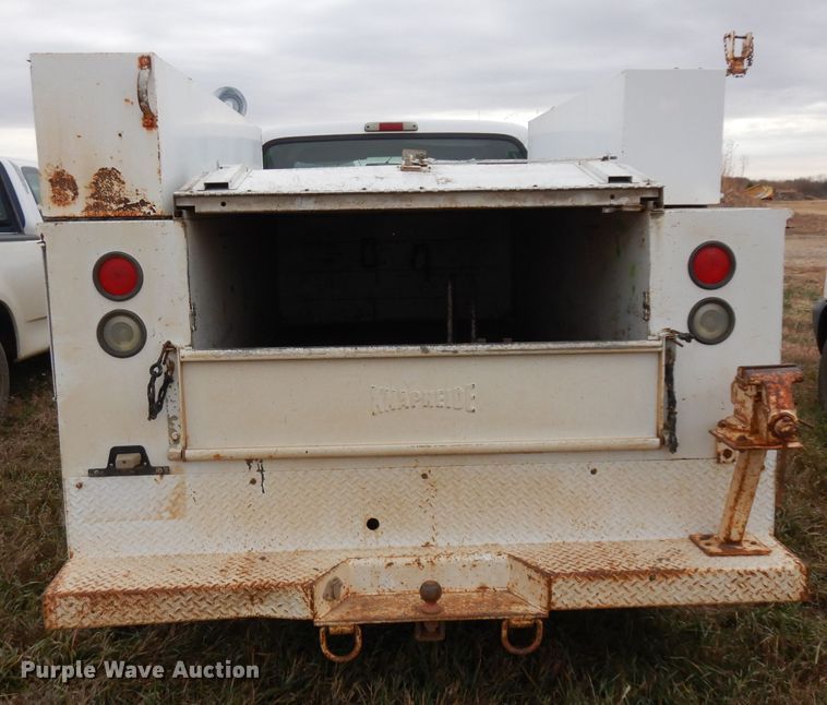 image for item GJ9034 2004 Ford F350 Super Duty Crew Cab utility bed pickup truck