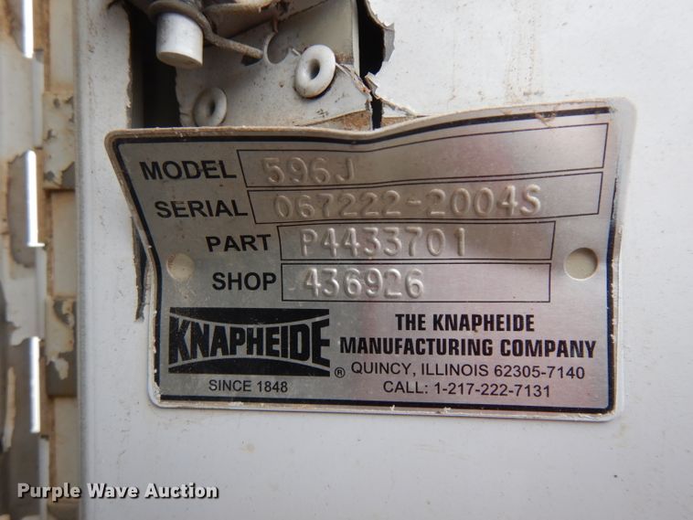 image for item GJ9034 2004 Ford F350 Super Duty Crew Cab utility bed pickup truck