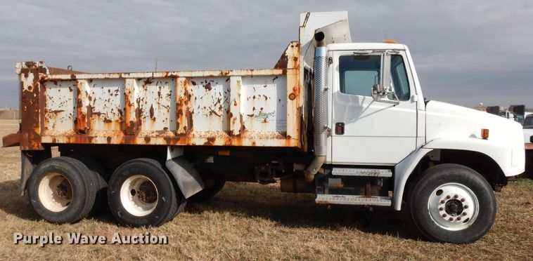 image for item GJ9039 2003 Freightliner FL80 dump truck