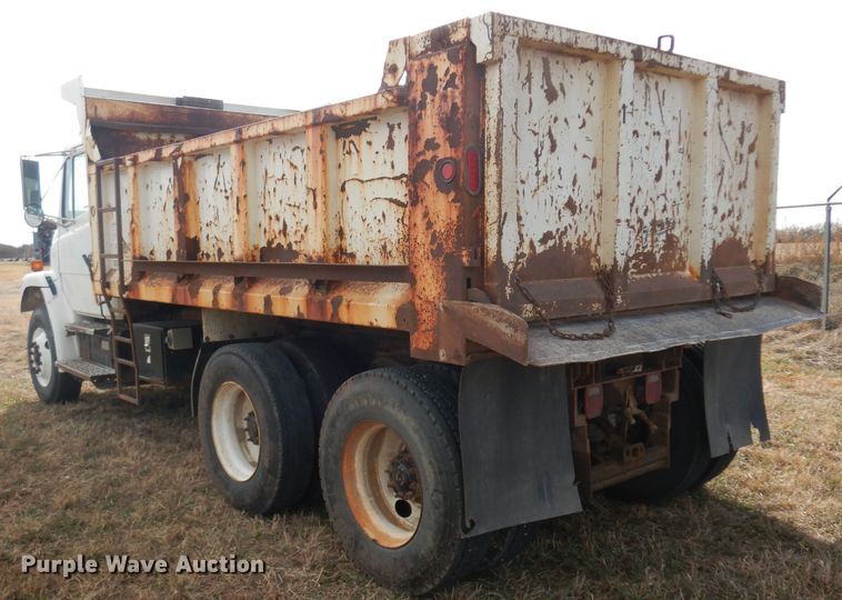 image for item GJ9039 2003 Freightliner FL80 dump truck