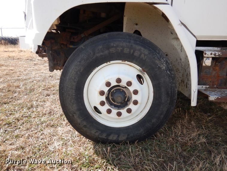 image for item GJ9039 2003 Freightliner FL80 dump truck