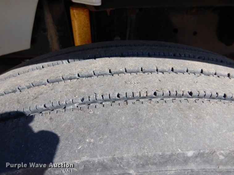 image for item GJ9039 2003 Freightliner FL80 dump truck