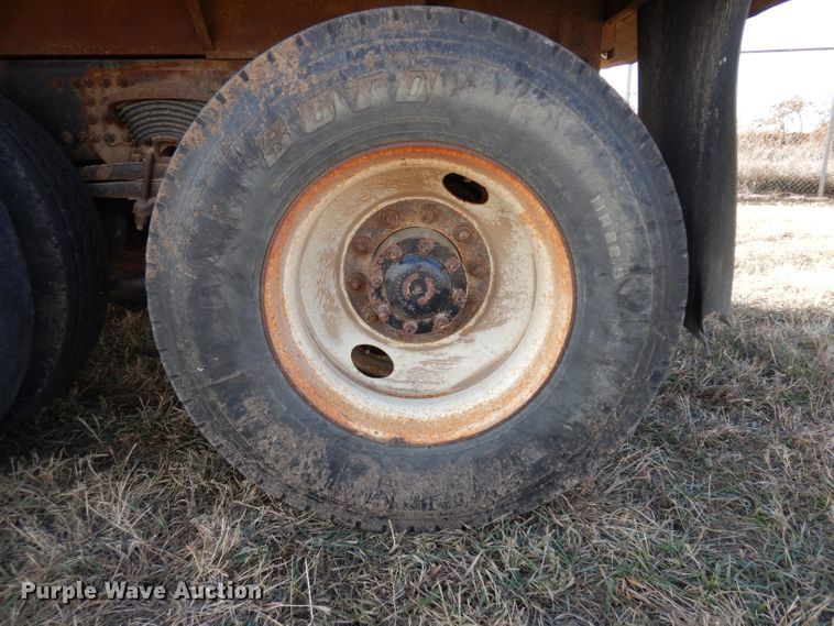 image for item GJ9039 2003 Freightliner FL80 dump truck