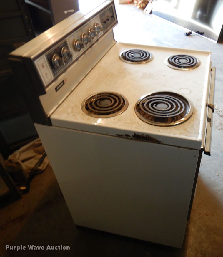 image for item GJ9048 Tappan electric oven