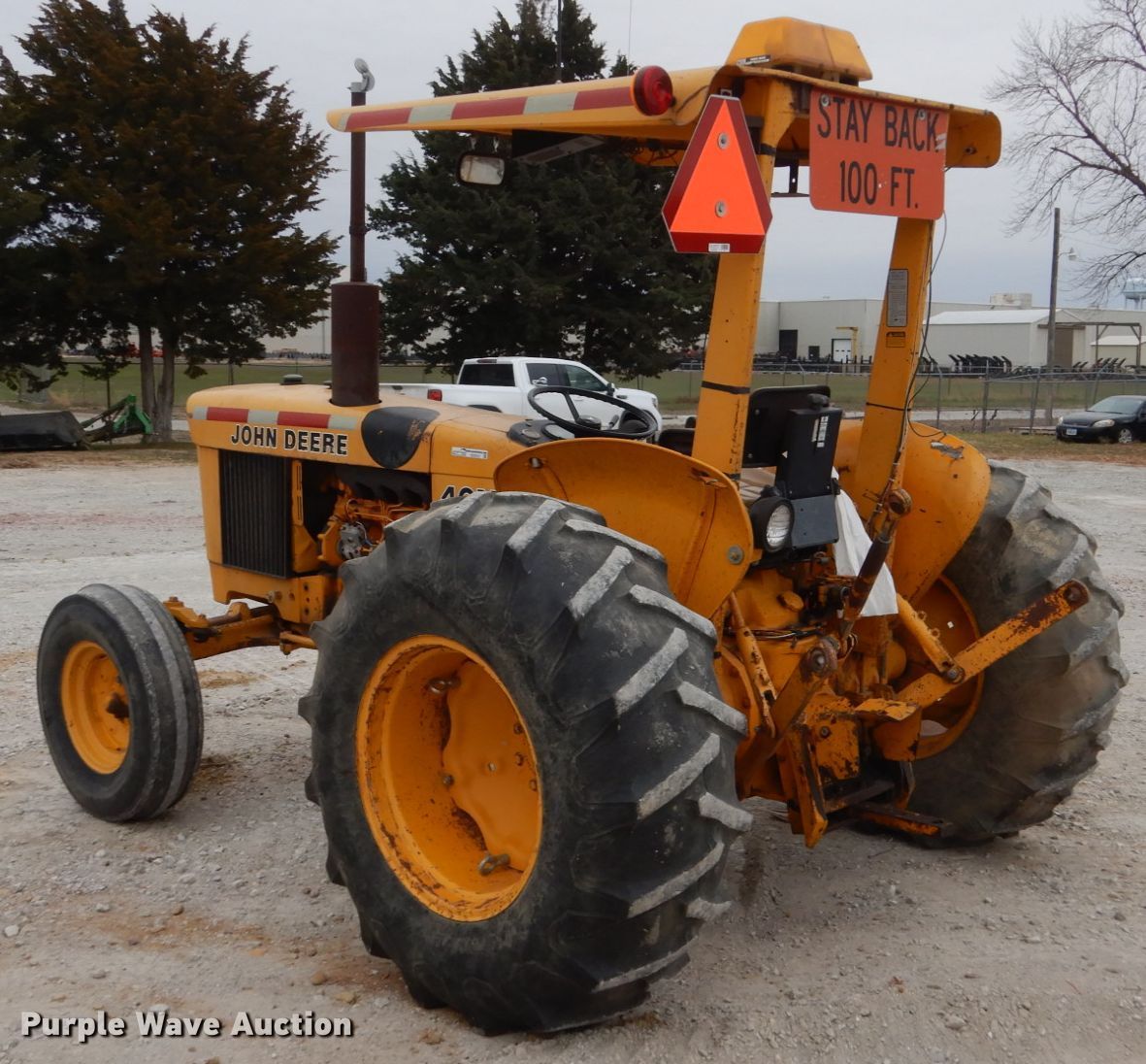 1982 John Deere 401B tractor in Onawa, IA Item EC9121 sold Purple Wave
