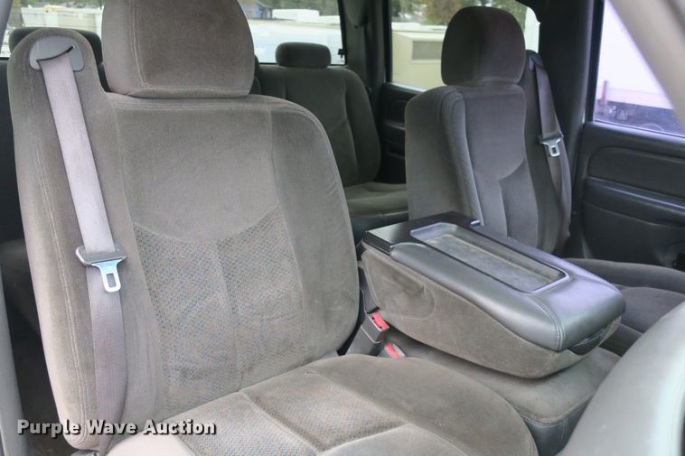 image for item DB10124 2005 Chevrolet Silverado 1500 Crew Cab pickup truck