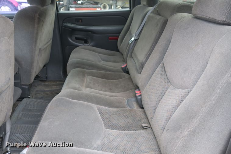 image for item DB10124 2005 Chevrolet Silverado 1500 Crew Cab pickup truck