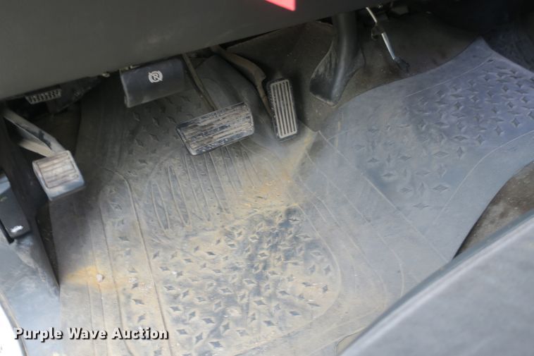 image for item DB10124 2005 Chevrolet Silverado 1500 Crew Cab pickup truck