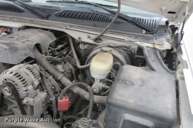 image for item DB10124 2005 Chevrolet Silverado 1500 Crew Cab pickup truck