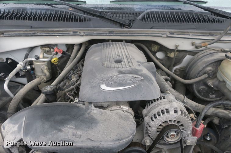 image for item DB10124 2005 Chevrolet Silverado 1500 Crew Cab pickup truck