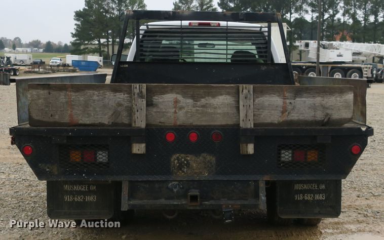 image for item DB10125 2005 Chevrolet Silverado 3500 Ext. Cab flatbed pickup truck