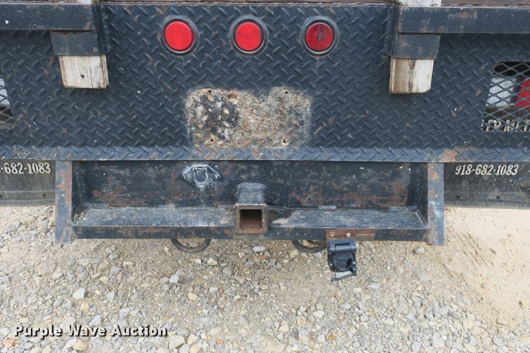 image for item DB10125 2005 Chevrolet Silverado 3500 Ext. Cab flatbed pickup truck