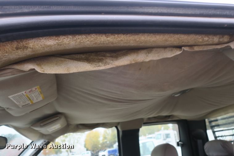 image for item DB10125 2005 Chevrolet Silverado 3500 Ext. Cab flatbed pickup truck