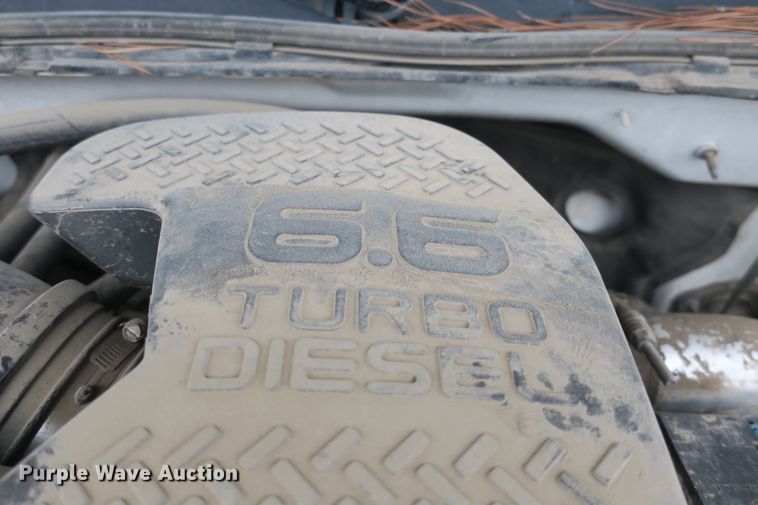 image for item DB10125 2005 Chevrolet Silverado 3500 Ext. Cab flatbed pickup truck