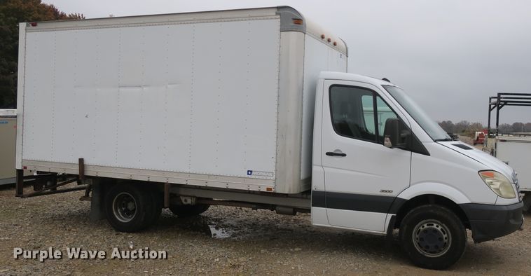 image for item DB10126 2007 Freightliner Sprinter 3500 box truck