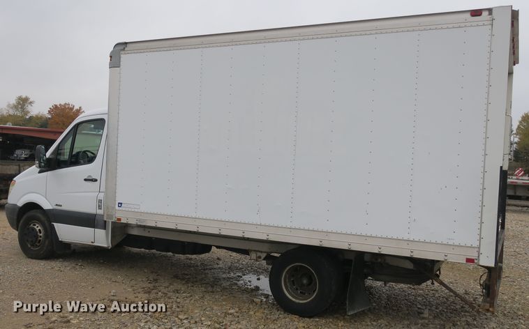 image for item DB10126 2007 Freightliner Sprinter 3500 box truck