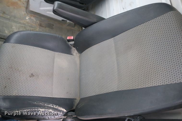 image for item DB10126 2007 Freightliner Sprinter 3500 box truck