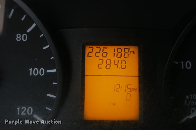 image for item DB10126 2007 Freightliner Sprinter 3500 box truck