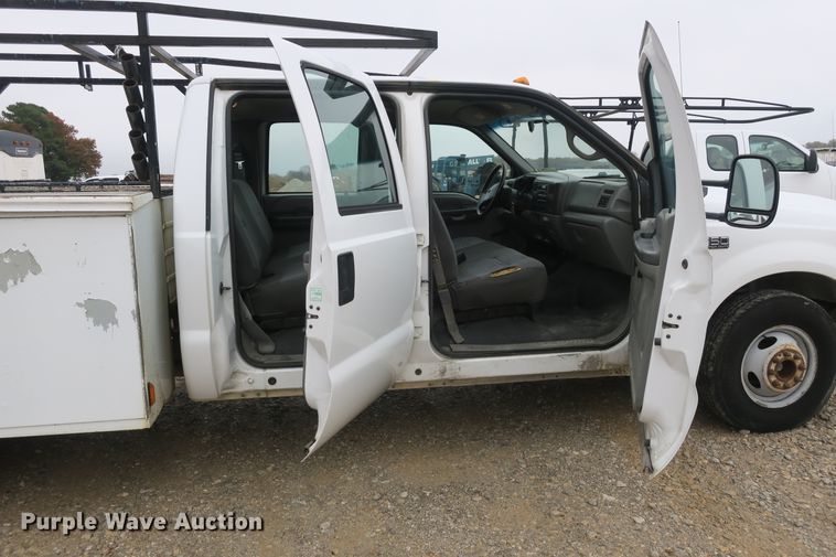 image for item DB10127 2002 Ford F350 Super Duty Crew Cab utility bed pickup truck