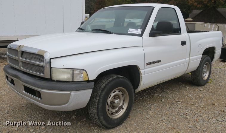 image for item DB10128 2000 Dodge Ram 1500 pickup truck
