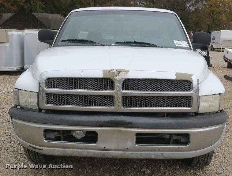 image for item DB10128 2000 Dodge Ram 1500 pickup truck
