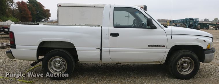 image for item DB10128 2000 Dodge Ram 1500 pickup truck