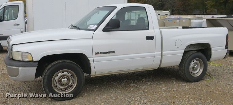 image for item DB10128 2000 Dodge Ram 1500 pickup truck