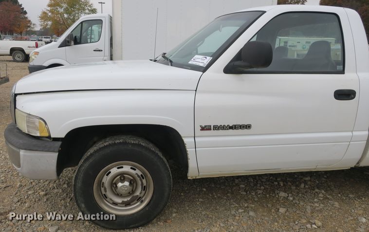 image for item DB10128 2000 Dodge Ram 1500 pickup truck