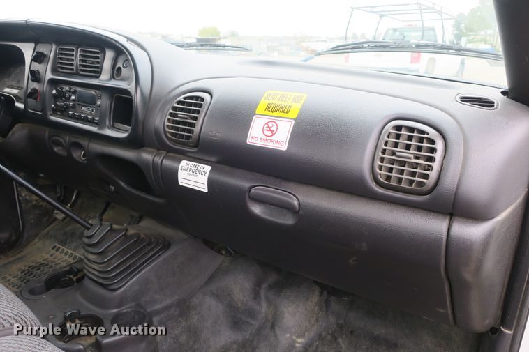 image for item DB10128 2000 Dodge Ram 1500 pickup truck